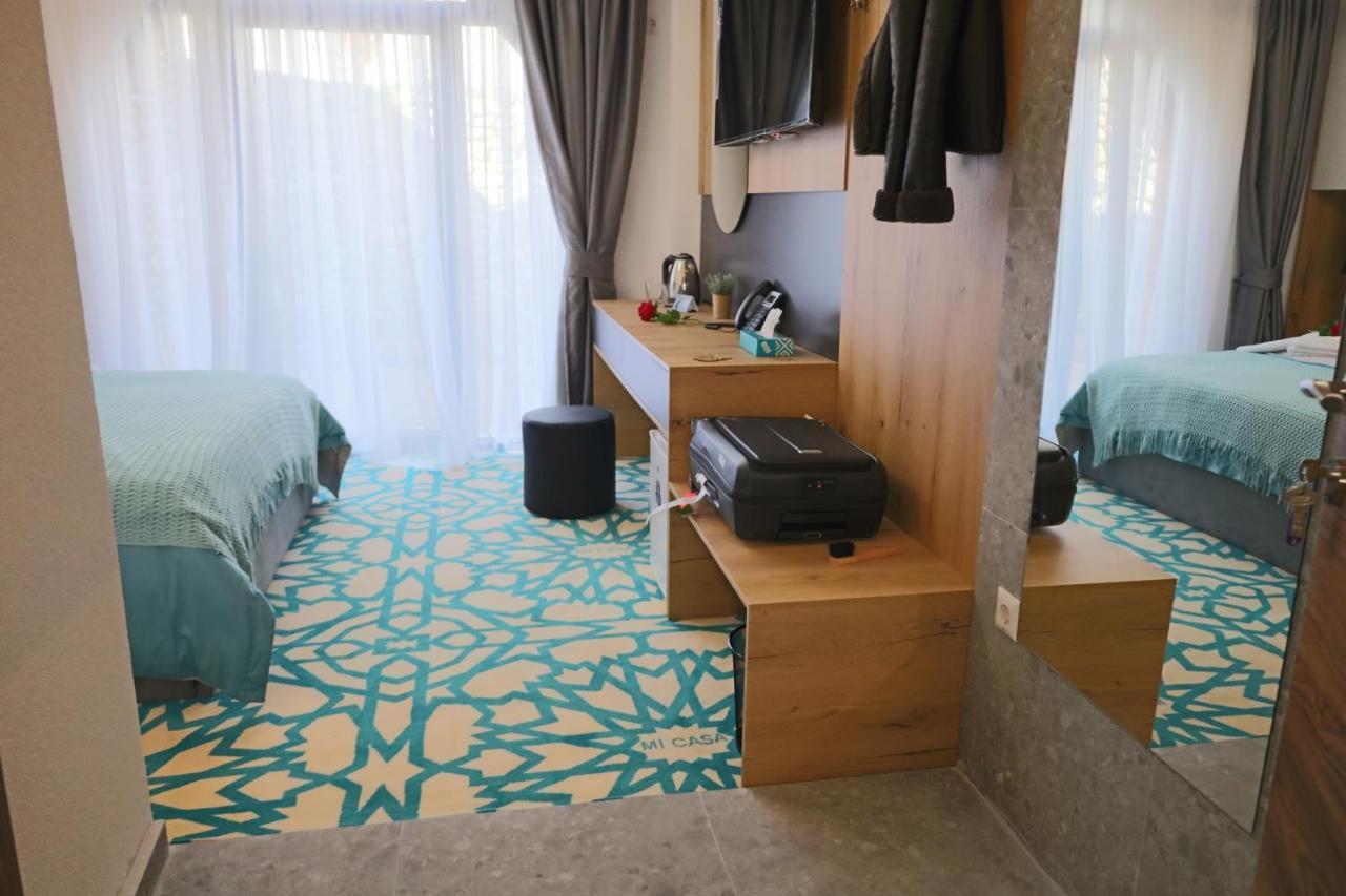 Hotel Mi Casa Skopje Esterno foto